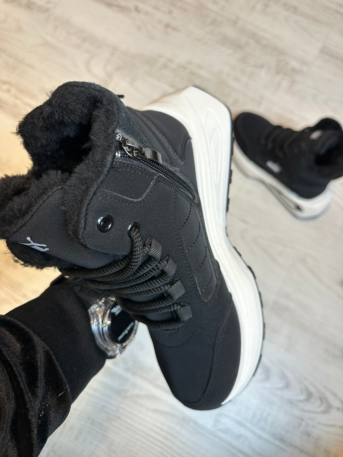 GHETE NEGRE IMBLANITE MODEL NOU COD 403