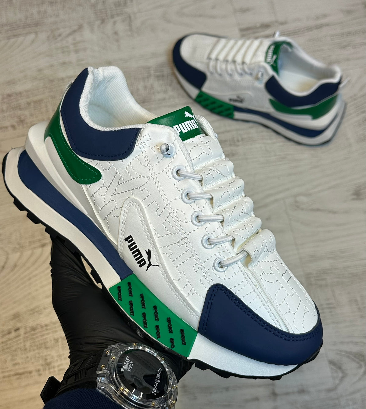 INCALTAMINTE BARBATI ALB-VERDE MODEL NOU COD 557