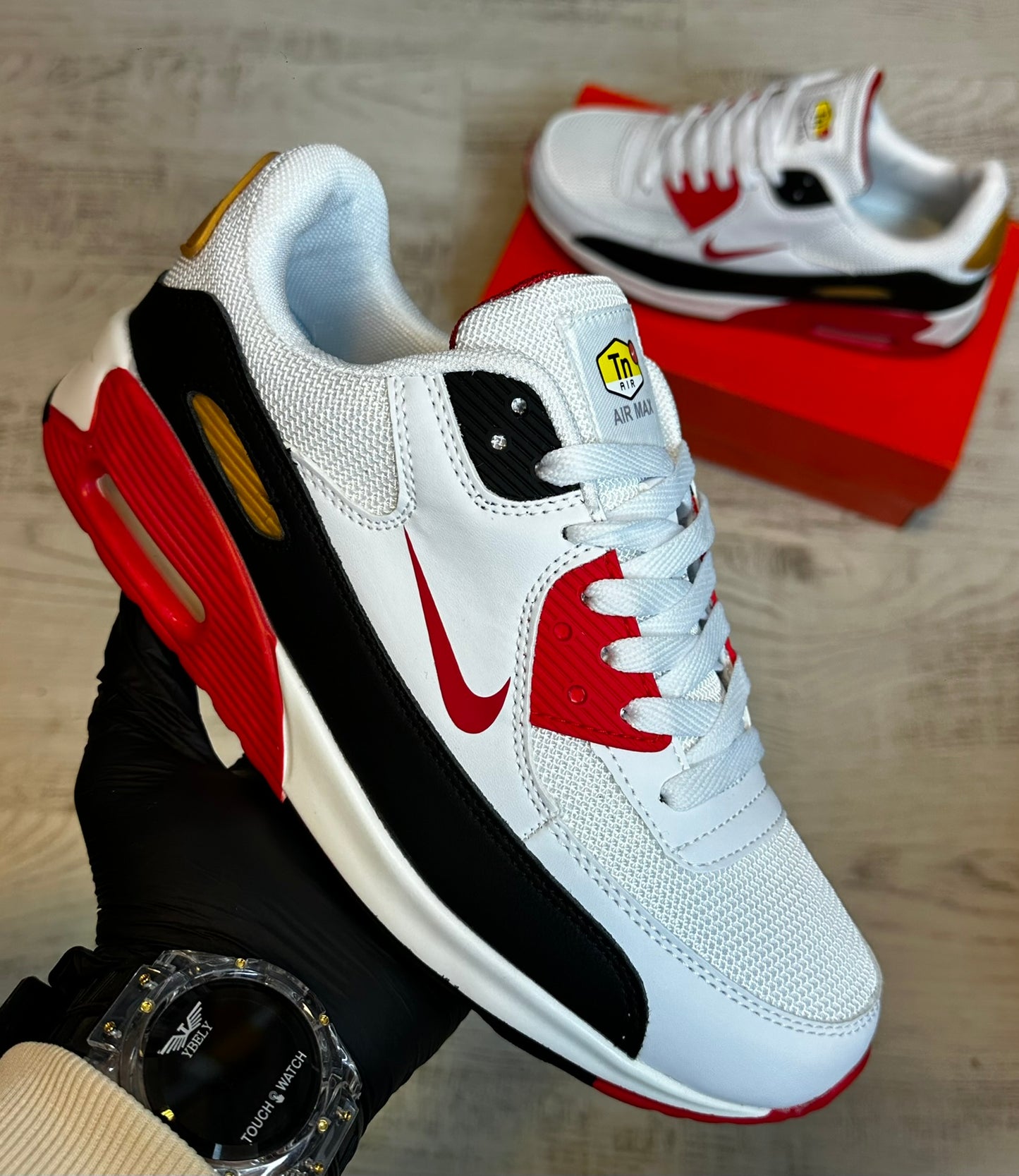 INCALTAMINTE BARBATI AIR MAX ALB-ROSU MODEL NOU COD 440
